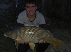 Carpa di 7 Kg nel lago di Folignano (Ascoli Piceno)